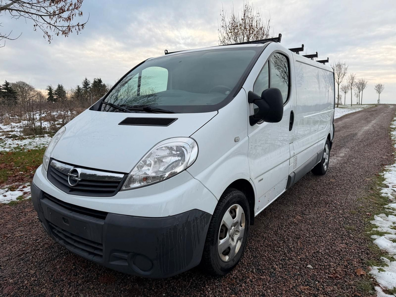 Opel Vivaro 2.0 CDTi *A/C *Long *nur 119000km - Furgoneta de pasajeros: foto 1 Opel Vivaro 2.0 CDTi *A/C *Long *nur 119000km - Furgoneta de pasajeros: foto 1