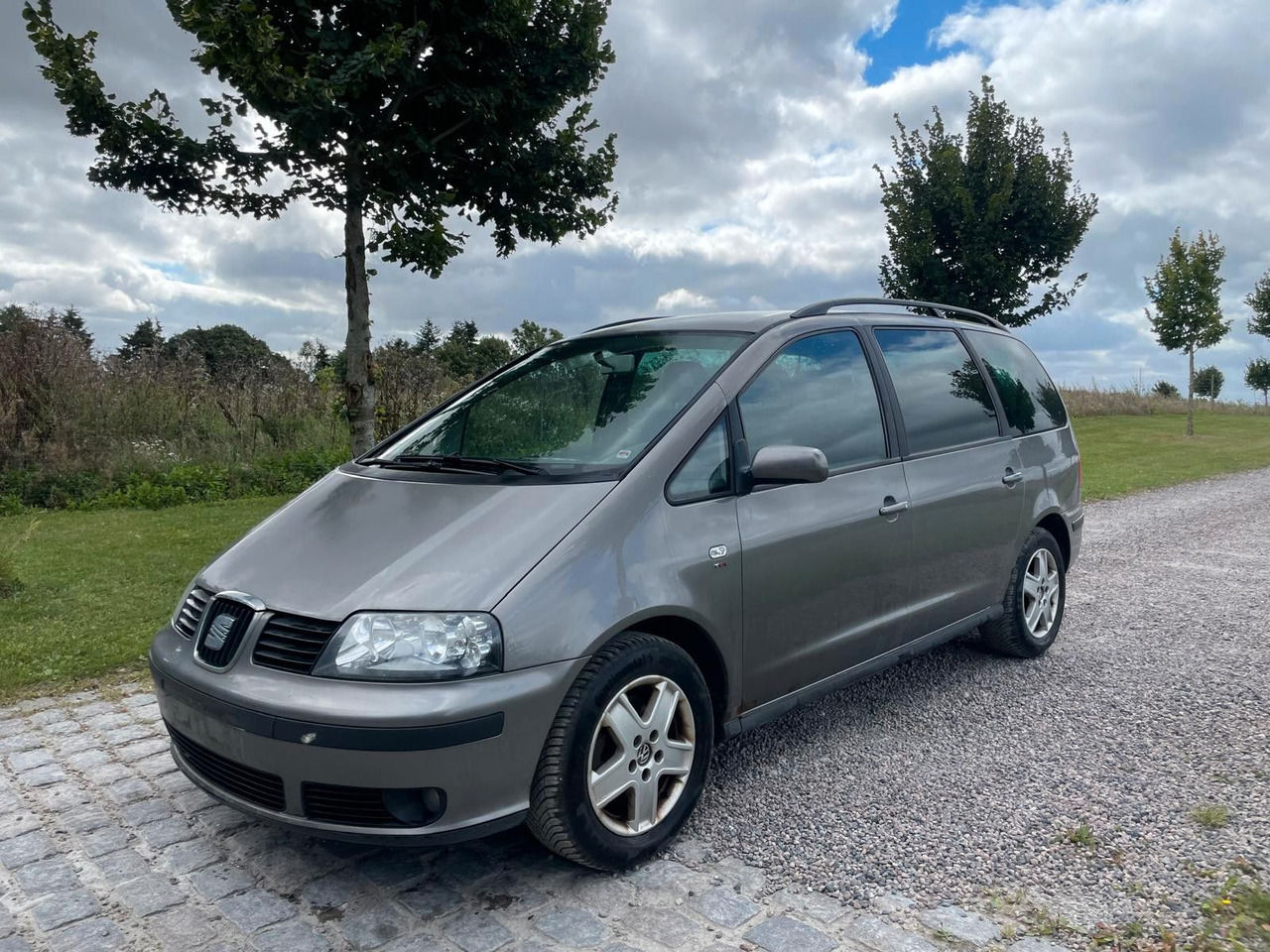 Seat Alhambra Sport - Sedan: foto 1 Seat Alhambra Sport - Sedan: foto 1