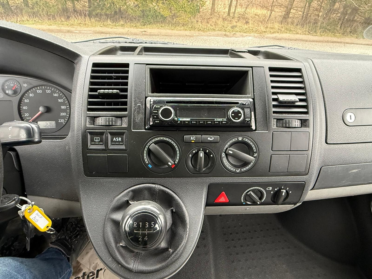 Furgoneta de pasajeros Volkswagen T5 Transporter 1.9 TDI *9 Sitze *RESERVED RO: foto 20 Furgoneta de pasajeros Volkswagen T5 Transporter 1.9 TDI *9 Sitze *RESERVED RO: foto 20