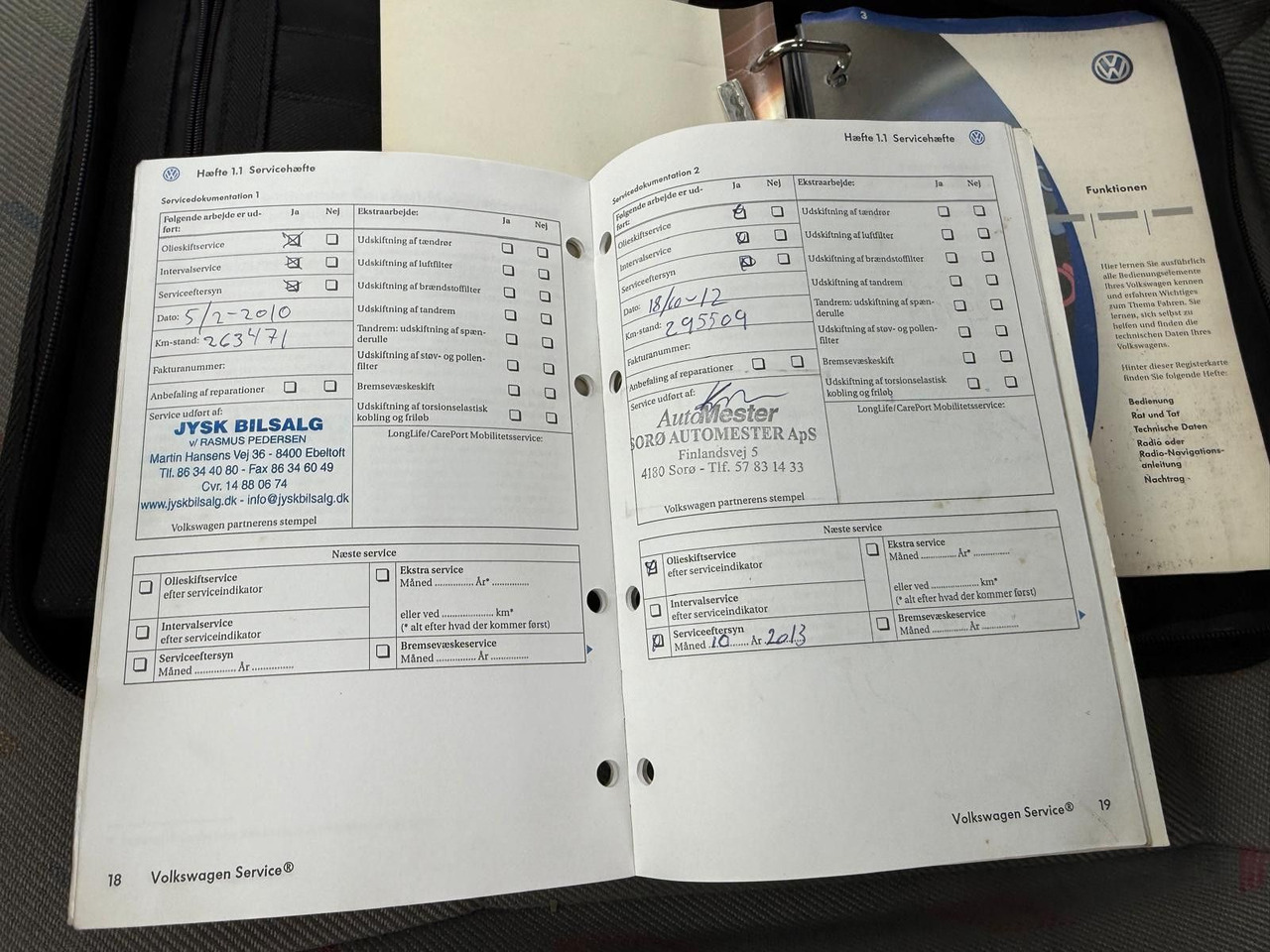 Furgoneta de pasajeros Volkswagen T5 Transporter 1.9 TDI *9 Sitze *RESERVED RO: foto 26 Furgoneta de pasajeros Volkswagen T5 Transporter 1.9 TDI *9 Sitze *RESERVED RO: foto 26