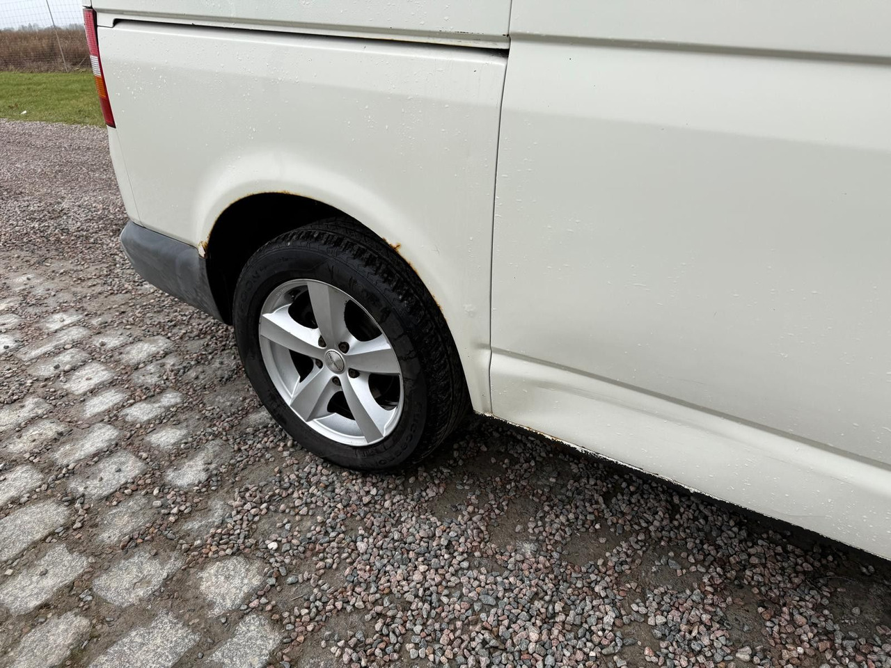 Furgoneta de pasajeros Volkswagen T5 Transporter 1.9 TDI *9 Sitze *RESERVED RO: foto 7 Furgoneta de pasajeros Volkswagen T5 Transporter 1.9 TDI *9 Sitze *RESERVED RO: foto 7