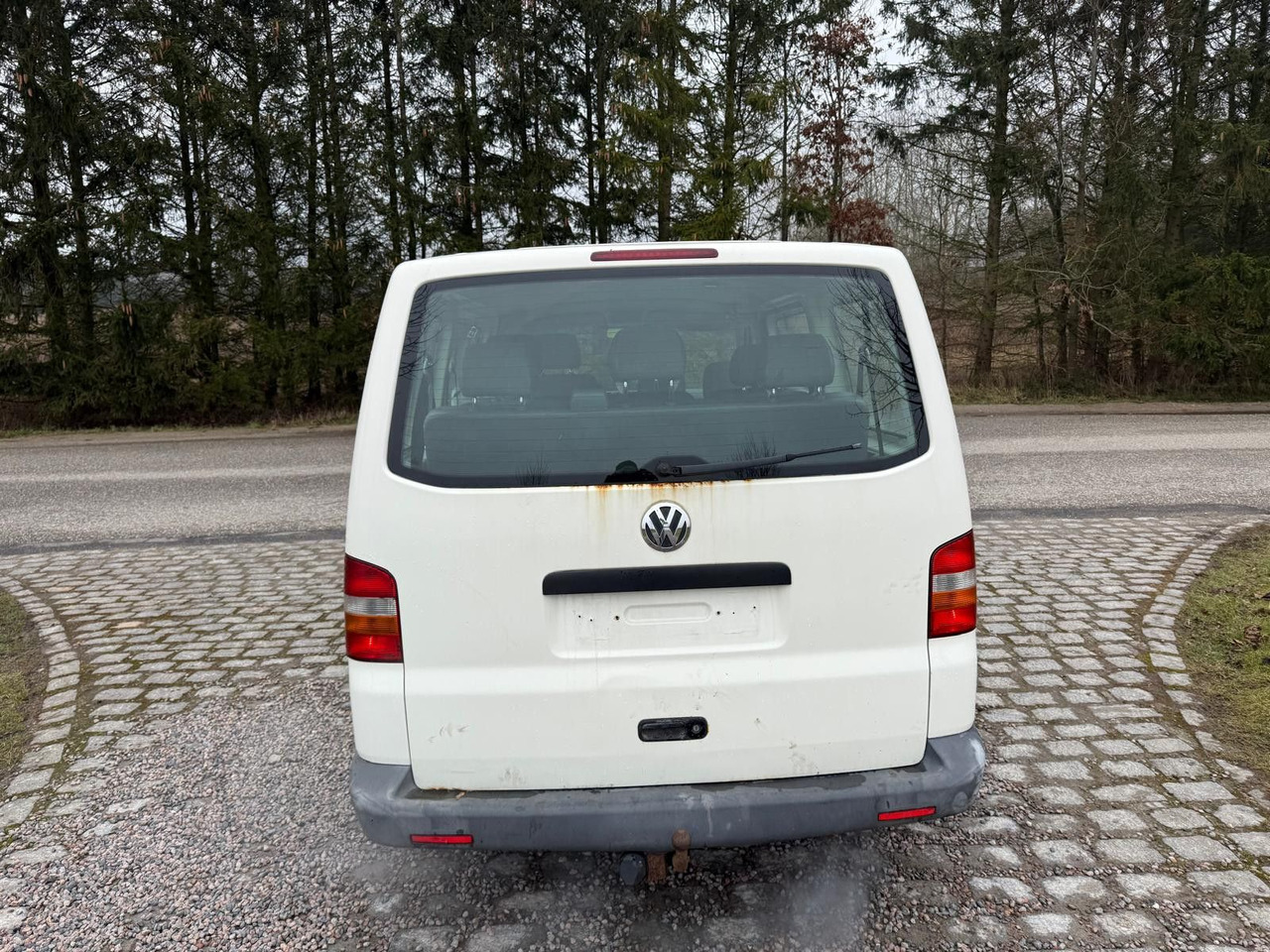 Furgoneta de pasajeros Volkswagen T5 Transporter 1.9 TDI *9 Sitze *RESERVED RO: foto 10 Furgoneta de pasajeros Volkswagen T5 Transporter 1.9 TDI *9 Sitze *RESERVED RO: foto 10