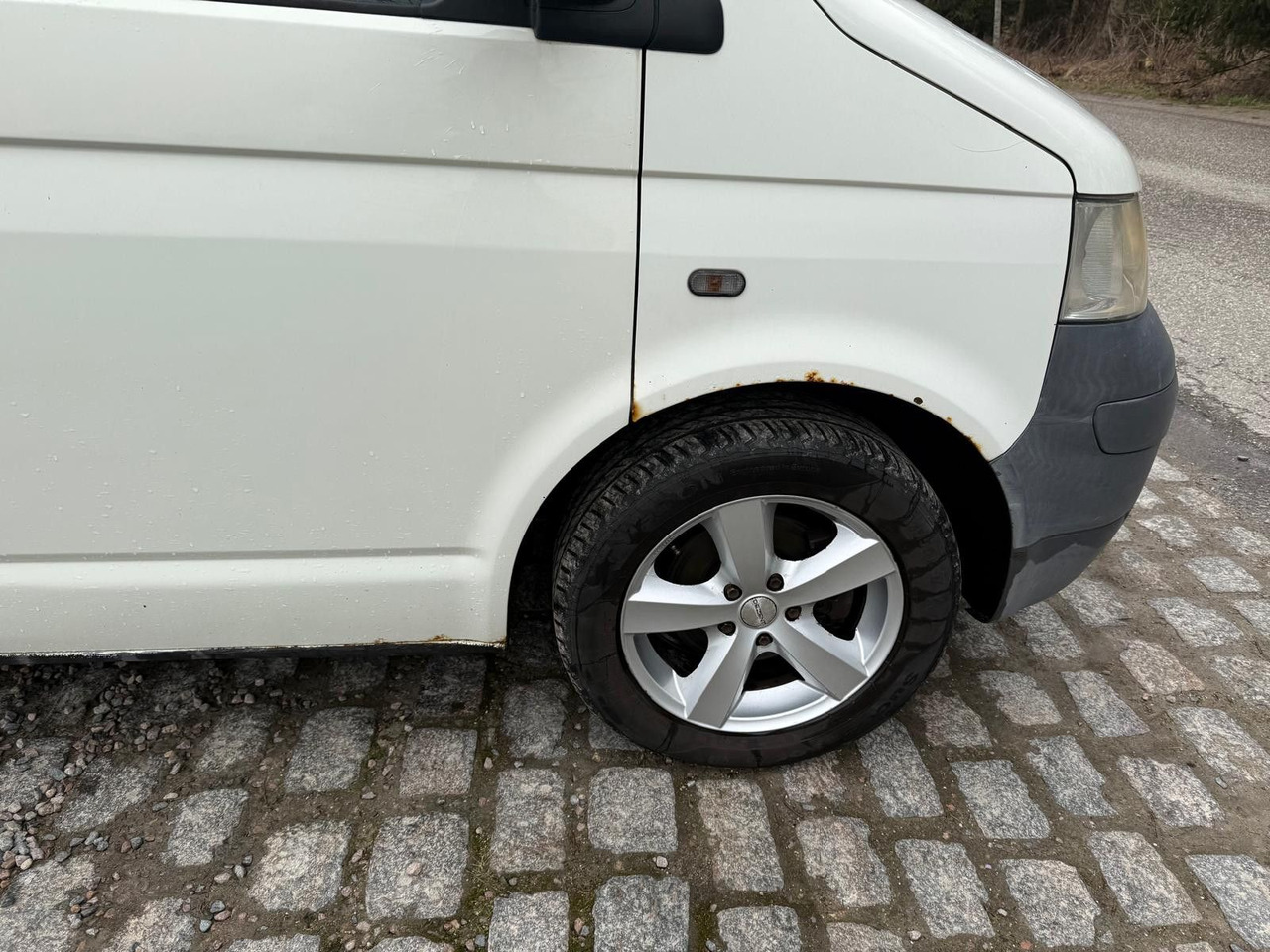 Furgoneta de pasajeros Volkswagen T5 Transporter 1.9 TDI *9 Sitze *RESERVED RO: foto 6 Furgoneta de pasajeros Volkswagen T5 Transporter 1.9 TDI *9 Sitze *RESERVED RO: foto 6