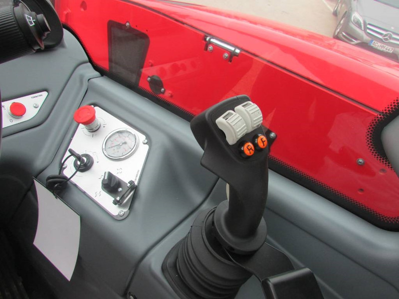 Leasing de Faresin 14.42 Classic 55 Teleskoplader 59.000 € Faresin 14.42 Classic 55 Teleskoplader 59.000 €: foto 10