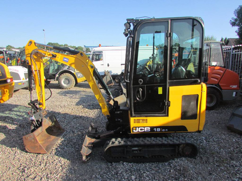 JCB 19 C-1 PC Minibagger 18.500 EUR - Miniexcavadora: foto 1 JCB 19 C-1 PC Minibagger 18.500 EUR - Miniexcavadora: foto 1