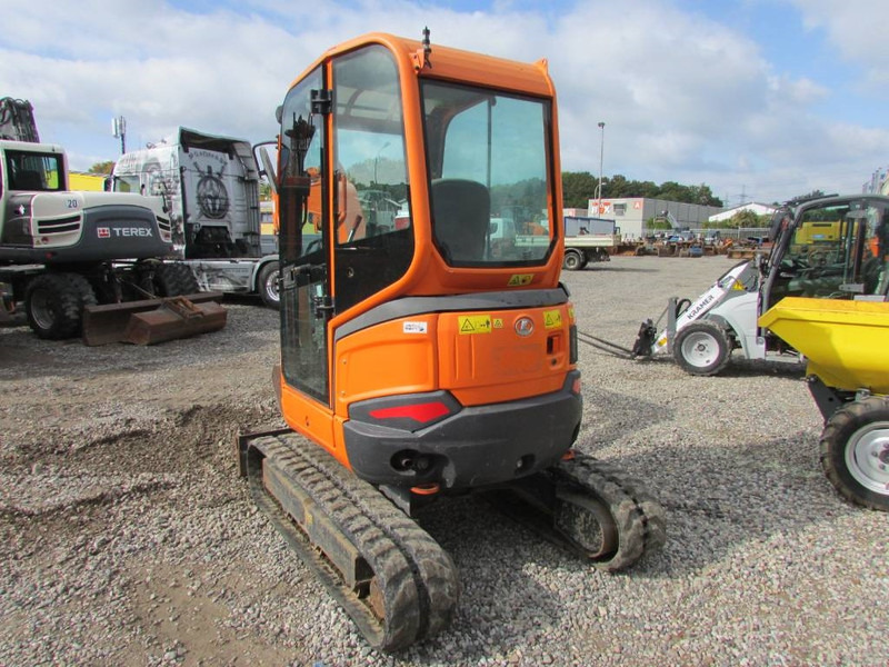 Kubota U 27-4 Minibagger 21.000 EUR - Miniexcavadora: foto 4 Kubota U 27-4 Minibagger 21.000 EUR - Miniexcavadora: foto 4