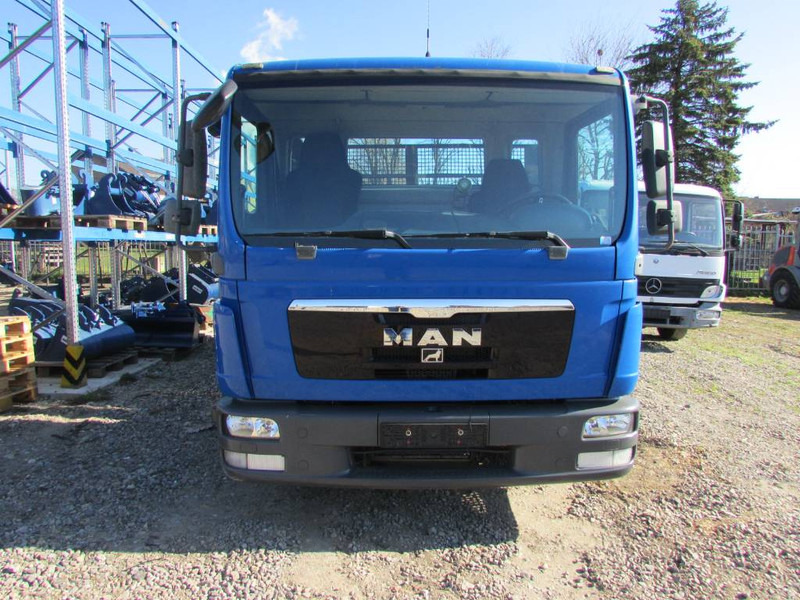 MAN TGL 8.150 / 16.000 EUR - Camión volquete: foto 2 MAN TGL 8.150 / 16.000 EUR - Camión volquete: foto 2