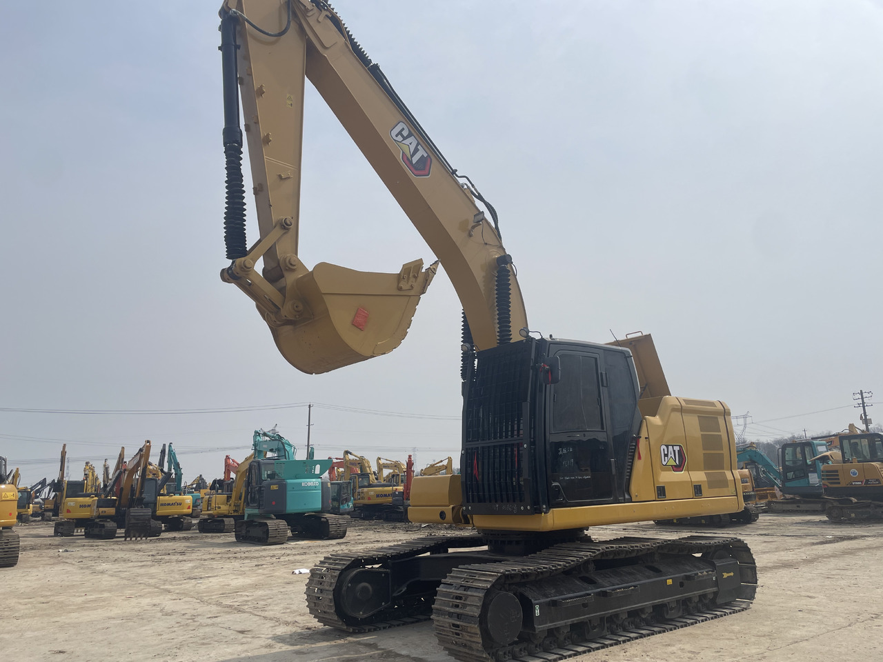 CATERPILLAR 323GC - Excavadora de cadenas: foto 2 CATERPILLAR 323GC - Excavadora de cadenas: foto 2
