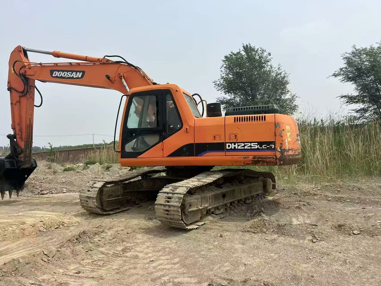 DOOSAN DH225LC-7 - Excavadora de cadenas: foto 4 DOOSAN DH225LC-7 - Excavadora de cadenas: foto 4