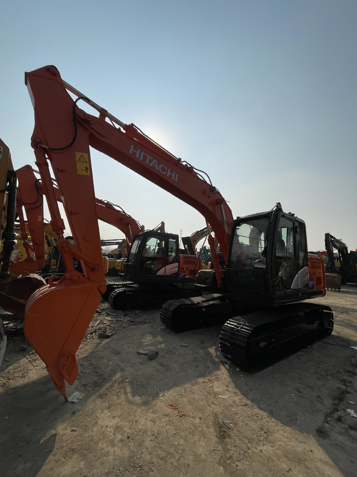 HITACHI ZX130 - Excavadora de cadenas: foto 4 HITACHI ZX130 - Excavadora de cadenas: foto 4