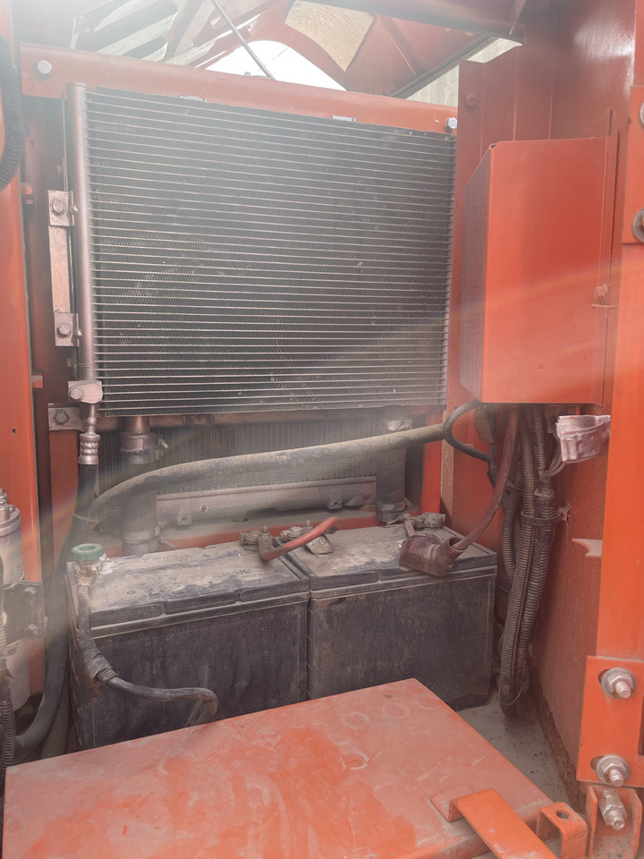 HITACHI ZX80 - Excavadora de cadenas: foto 5 HITACHI ZX80 - Excavadora de cadenas: foto 5