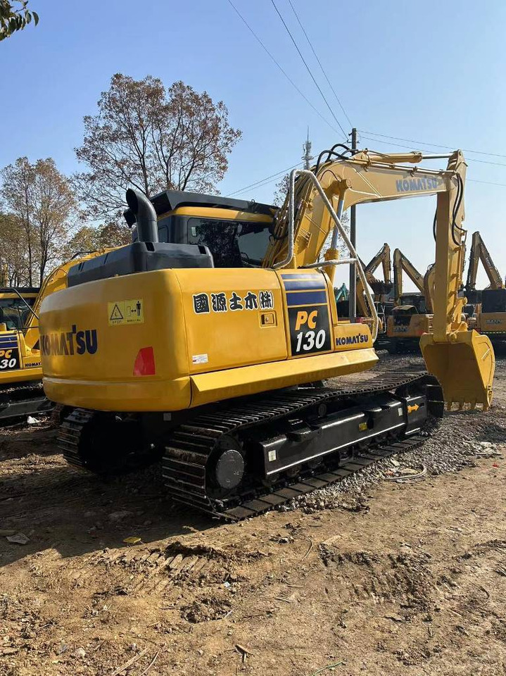 KOMATSU PC 130-8 - Excavadora de cadenas: foto 2 KOMATSU PC 130-8 - Excavadora de cadenas: foto 2