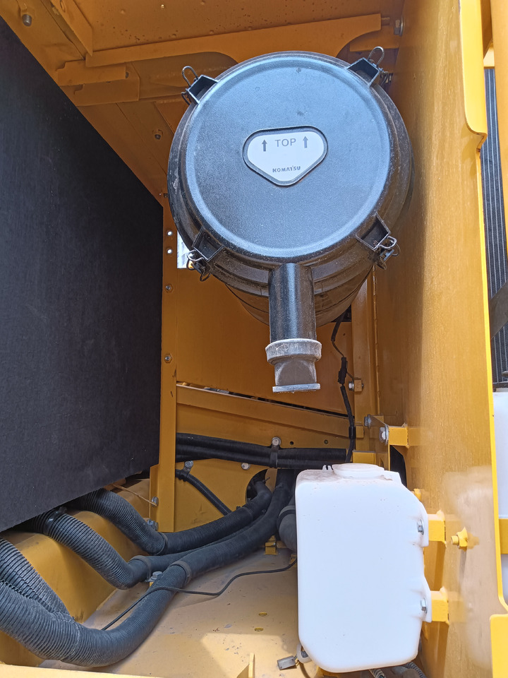 KOMATSU PC200-8 - Excavadora de cadenas: foto 5 KOMATSU PC200-8 - Excavadora de cadenas: foto 5