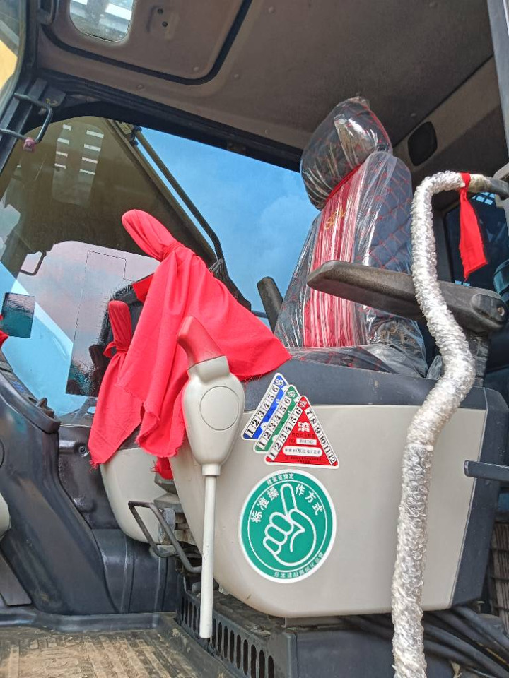 Excavadora de cadenas Komatsu PC 220-8: foto 6