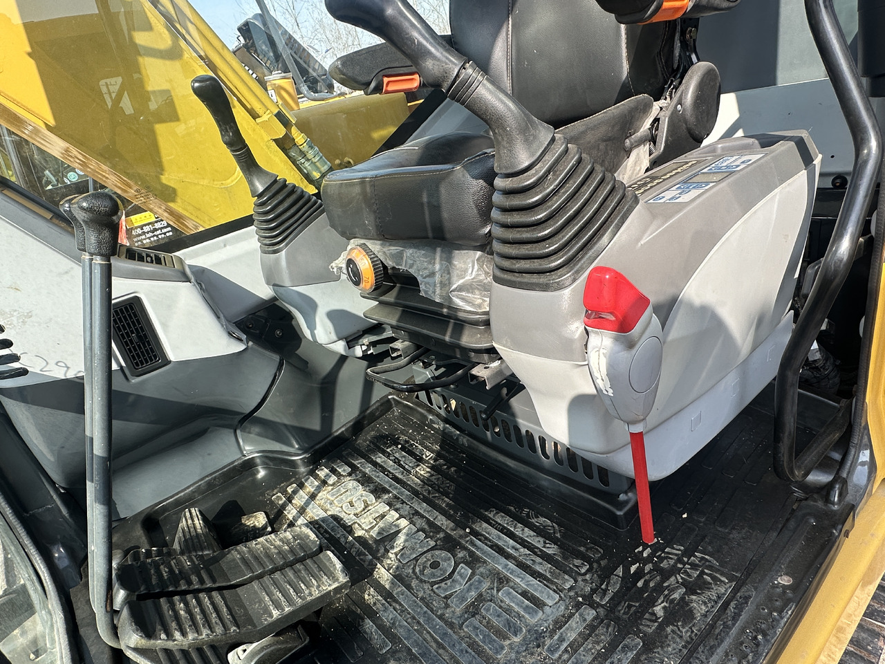 Excavadora de cadenas Komatsu PC110: foto 10