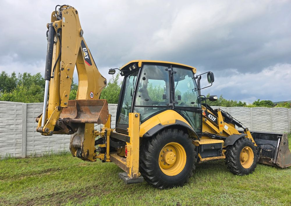 Retroexcavadora Caterpillar: foto 10