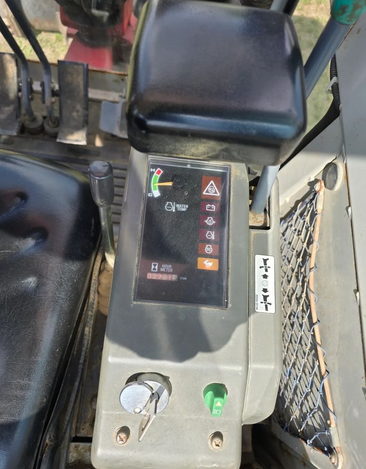Takeuchi - Miniexcavadora: foto 3 Takeuchi - Miniexcavadora: foto 3
