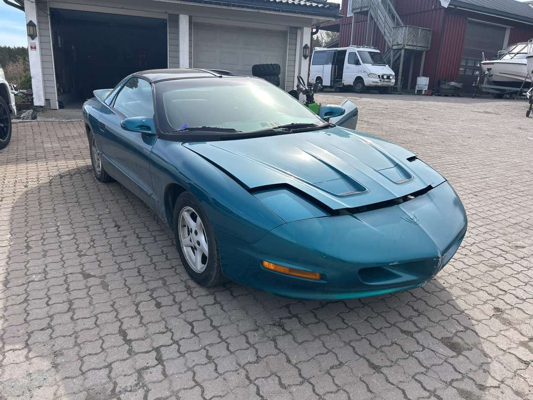 1996 Pontiac Firebird AUTOMAT TARGA SPORTSSETER AC - Coche: foto 2 1996 Pontiac Firebird AUTOMAT TARGA SPORTSSETER AC - Coche: foto 2