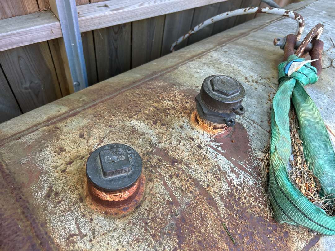 Diesel tank 1000 liter - Equipo de taller: foto 4 Diesel tank 1000 liter - Equipo de taller: foto 4