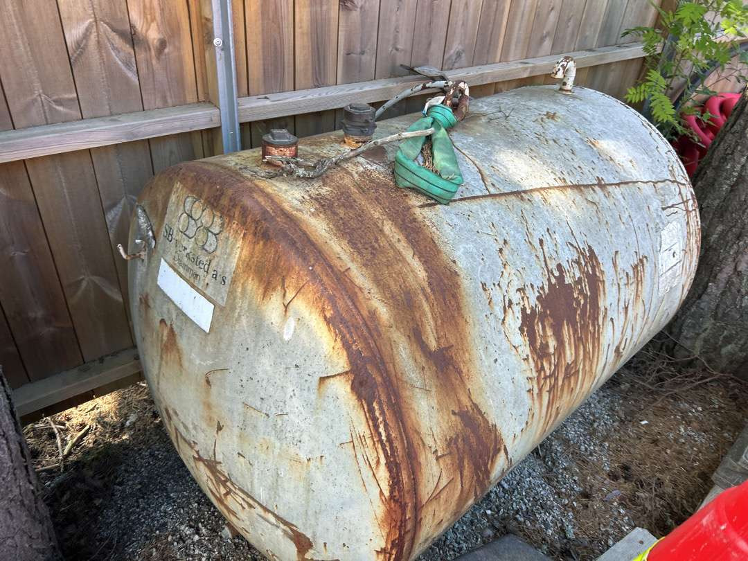 Diesel tank 1000 liter - Equipo de taller: foto 2 Diesel tank 1000 liter - Equipo de taller: foto 2