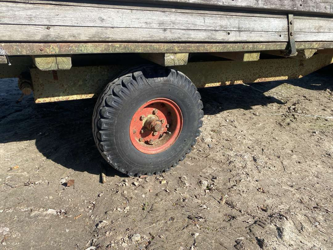 Maquinaria agrícola Traktorhenger   Enkelt rep objekt med bra understell!: foto 9