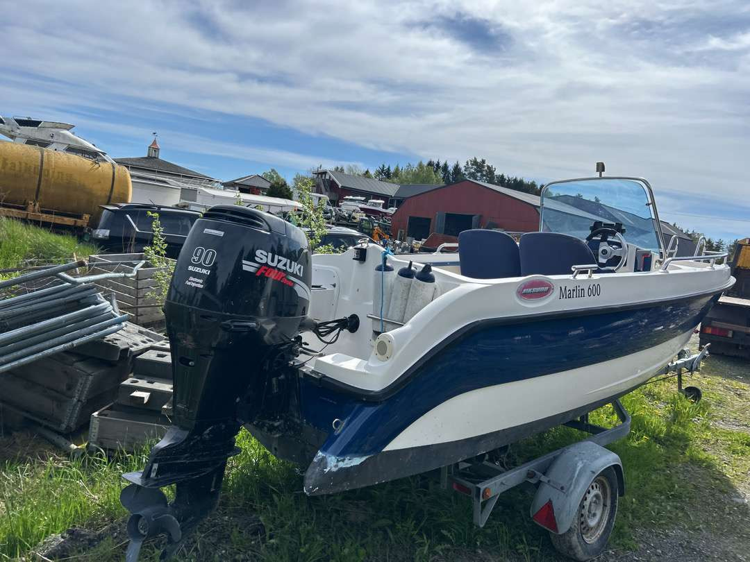 19 fots Båt Viksund Marlin 600 + båtmotor Suzuki 90 Hk - Otros maquinaria: foto 3 19 fots Båt Viksund Marlin 600 + båtmotor Suzuki 90 Hk - Otros maquinaria: foto 3