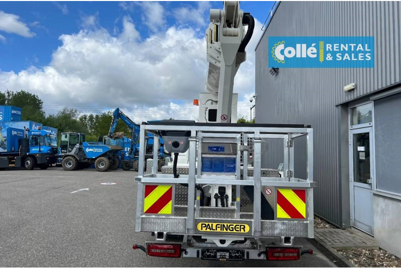 Palfinger P 300 KS | 2023 - Camión con plataforma elevadora: foto 4 Palfinger P 300 KS | 2023 - Camión con plataforma elevadora: foto 4