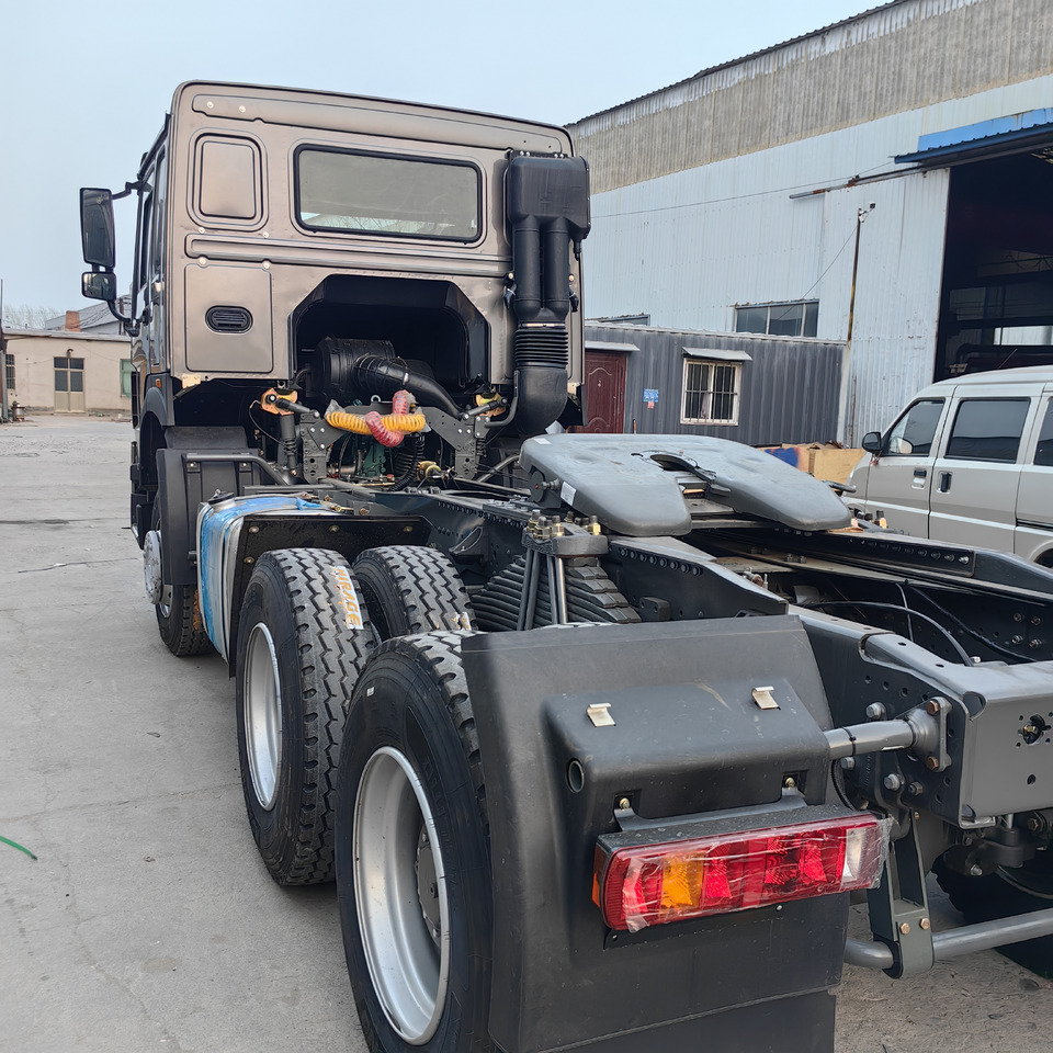 SINOTRUCK HOWO  - Cabeza tractora: foto 4 SINOTRUCK HOWO  - Cabeza tractora: foto 4