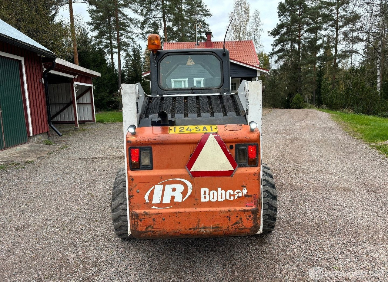 Bobcat 863, 2001, 2.7 l, 5120h, Askola - Minicargadora: foto 4 Bobcat 863, 2001, 2.7 l, 5120h, Askola - Minicargadora: foto 4