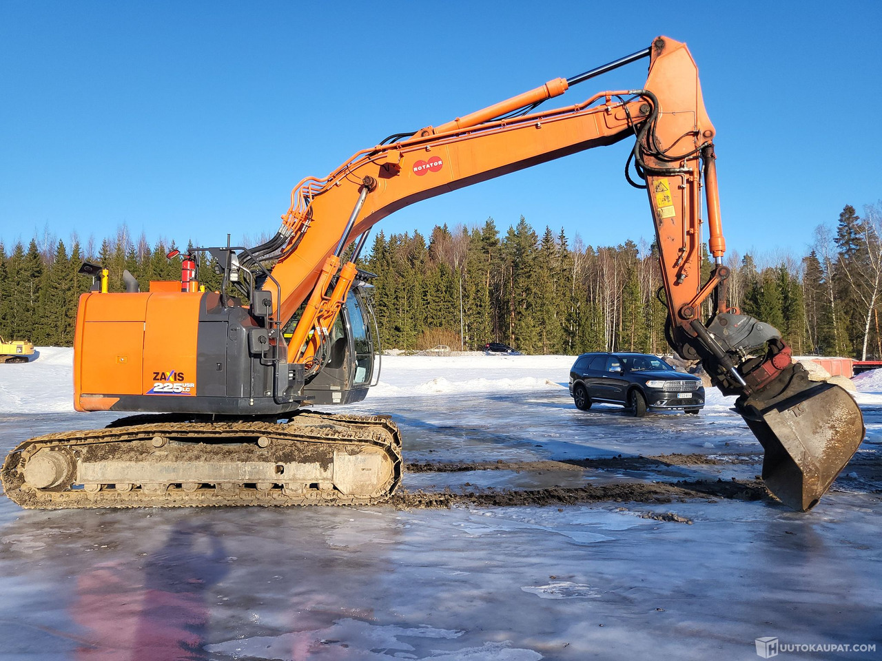 Hitachi ZX225USRLC- 6, 2017, Mäntsälä - Excavadora de cadenas: foto 2 Hitachi ZX225USRLC- 6, 2017, Mäntsälä - Excavadora de cadenas: foto 2