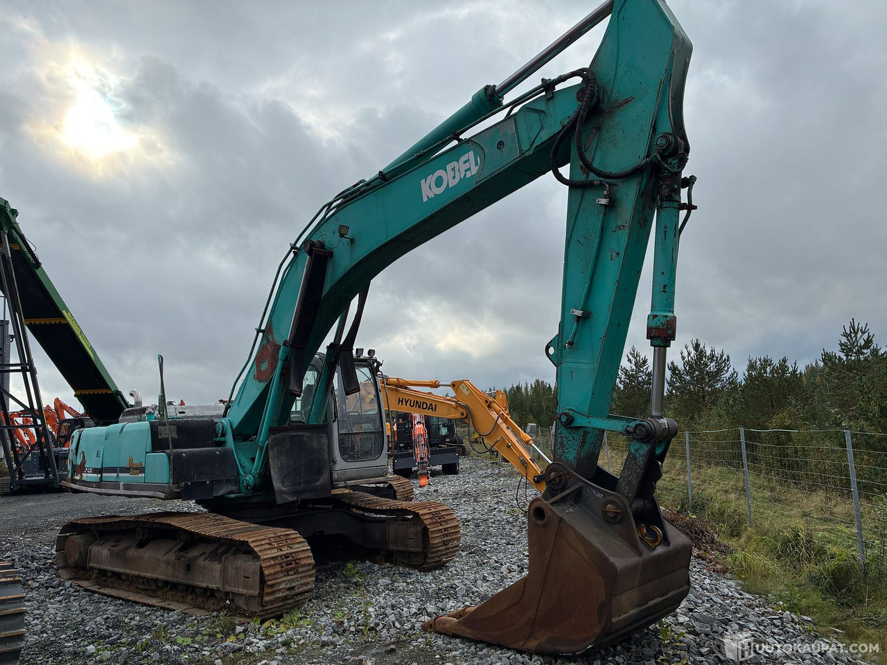 Kobelco SK330LC-6E, 2002, 18 900 h Kaivinkone WTK, Lempäälä - Excavadora de cadenas: foto 1 Kobelco SK330LC-6E, 2002, 18 900 h Kaivinkone WTK, Lempäälä - Excavadora de cadenas: foto 1