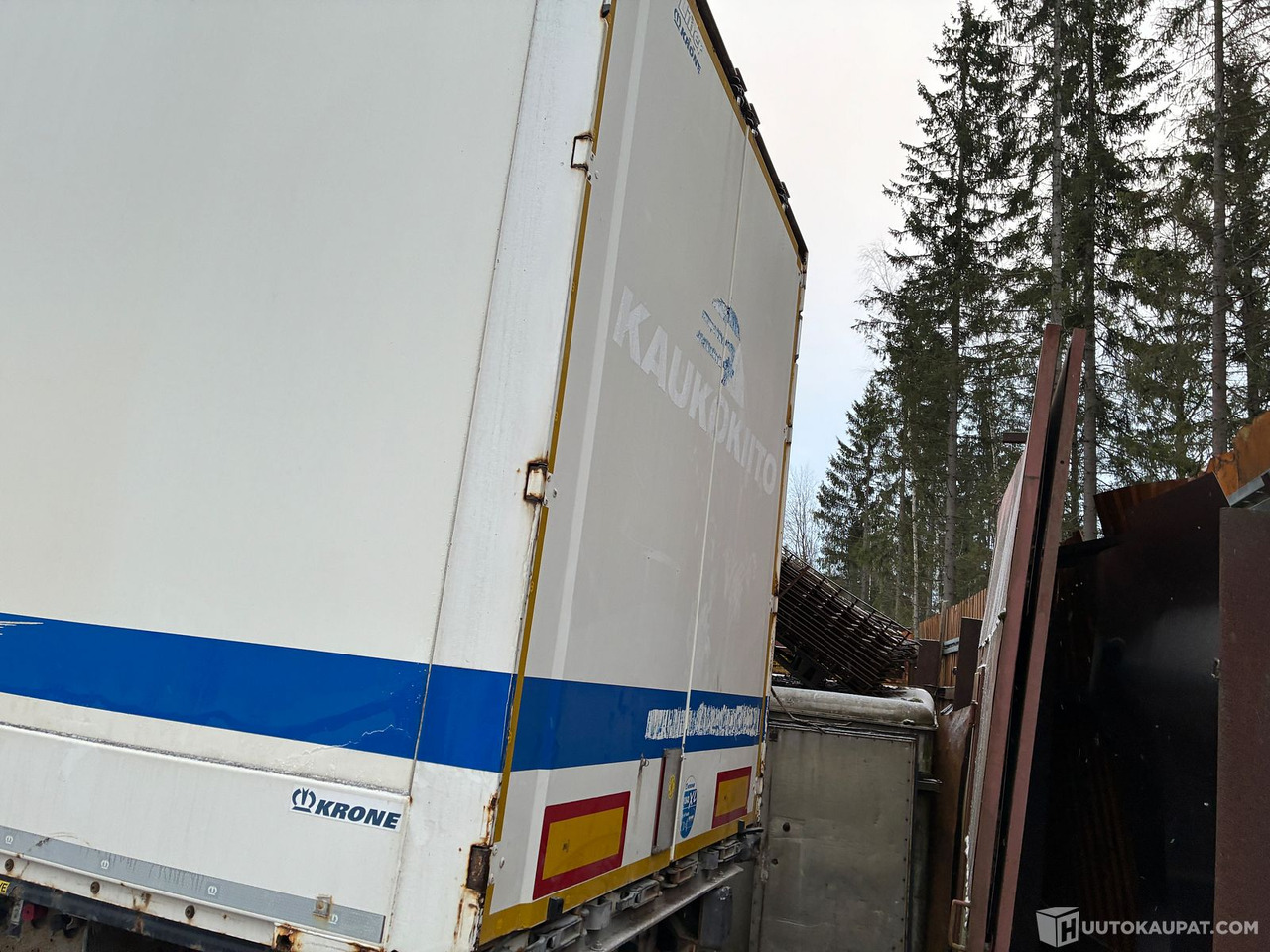 Krone Puoliperävaunu, 2014, Hyvinkää - Semirremolque caja cerrada: foto 3 Krone Puoliperävaunu, 2014, Hyvinkää - Semirremolque caja cerrada: foto 3