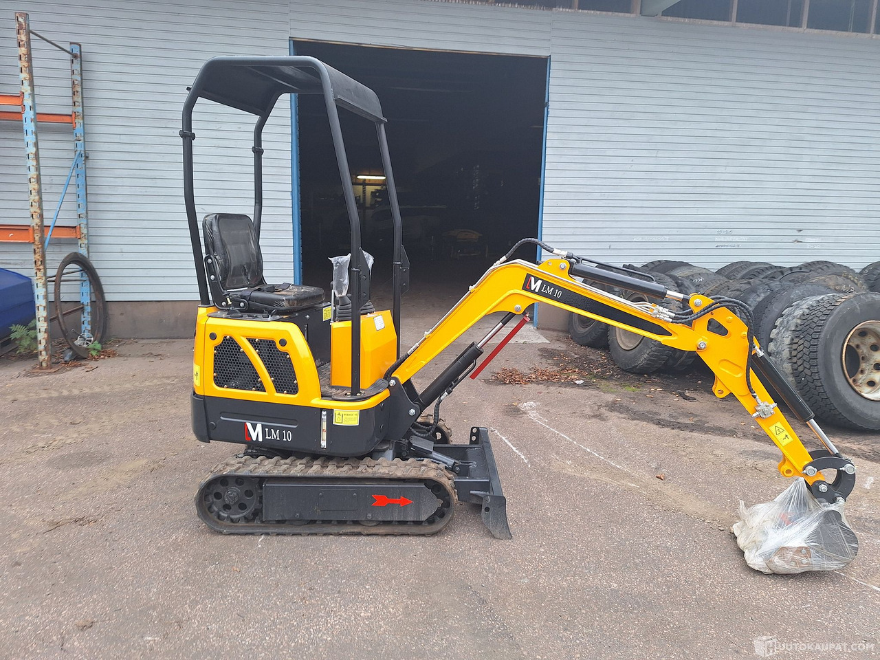 LM10 minikaivinkone !! Viimeinen yksilö, Kouvola - Miniexcavadora: foto 1 LM10 minikaivinkone !! Viimeinen yksilö, Kouvola - Miniexcavadora: foto 1