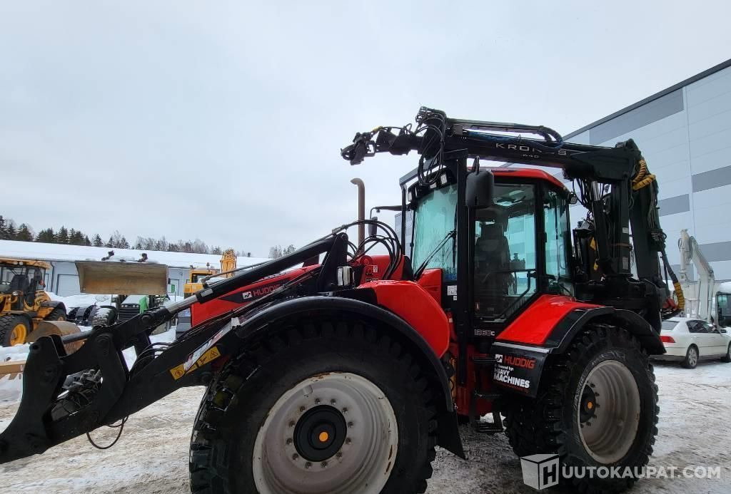 Huddig 1260 C Kronos, 2014, 9 000 h Traktorikuormaaja, Kerava - Maquinaria de construcción: foto 4 Huddig 1260 C Kronos, 2014, 9 000 h Traktorikuormaaja, Kerava - Maquinaria de construcción: foto 4