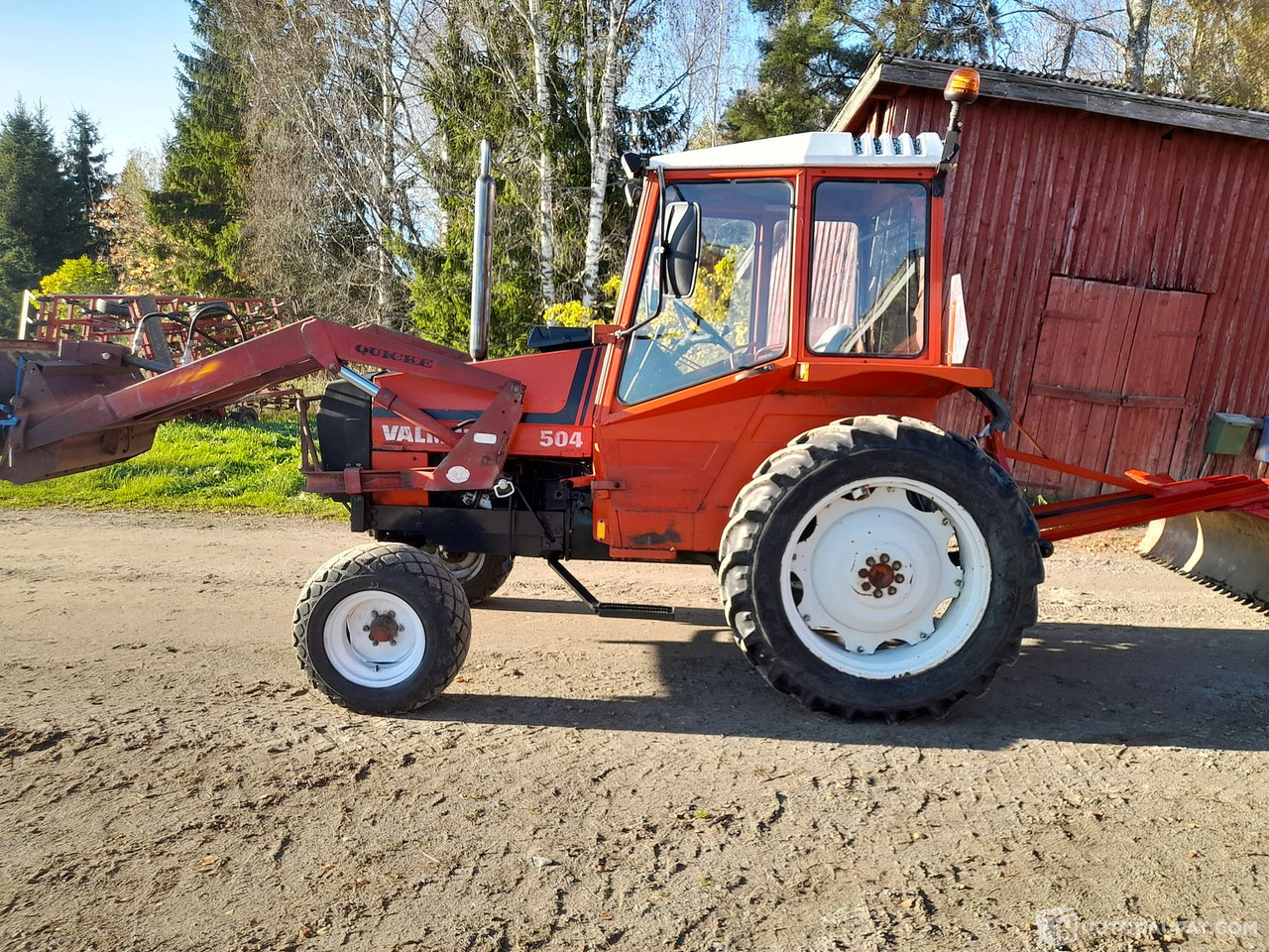 Traktori Valmet 504 1984 etukuormaajalla. Katso videot! MTK25, Forssa - Tractor: foto 5 Traktori Valmet 504 1984 etukuormaajalla. Katso videot! MTK25, Forssa - Tractor: foto 5