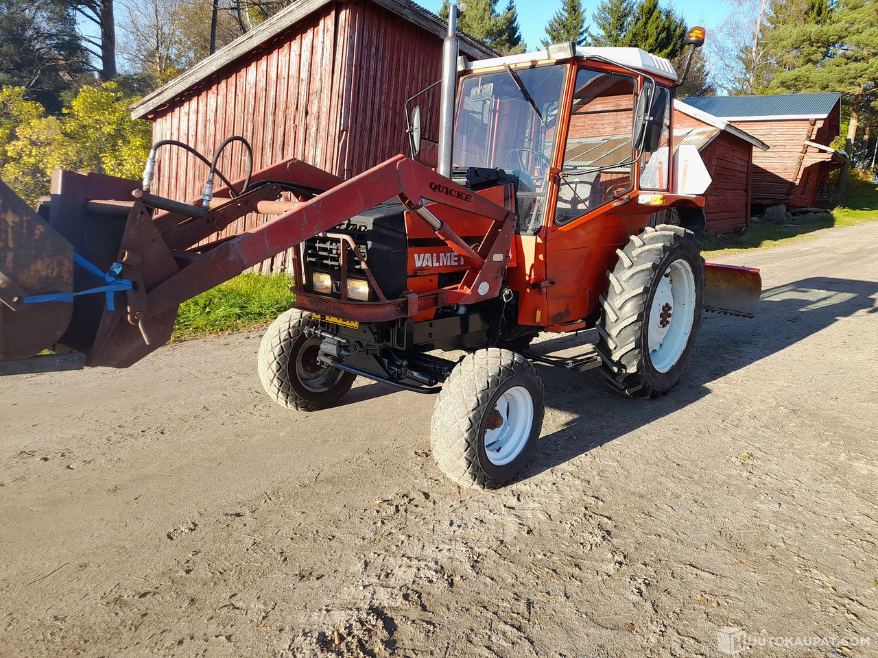Traktori Valmet 504 1984 etukuormaajalla. Katso videot! MTK25, Forssa - Tractor: foto 4 Traktori Valmet 504 1984 etukuormaajalla. Katso videot! MTK25, Forssa - Tractor: foto 4
