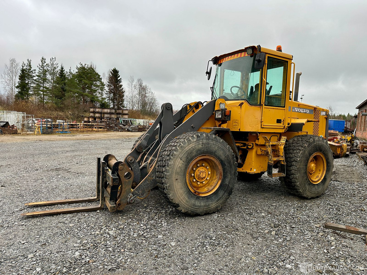 Volvo L70D, 2001, Diesel, 25 788 h, Kurikka - Cargadora de ruedas: foto 1 Volvo L70D, 2001, Diesel, 25 788 h, Kurikka - Cargadora de ruedas: foto 1