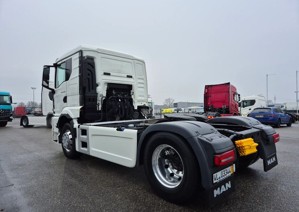 MAN TGS 18.400 NAUKA JAZDY STANDARD 4x2 / TGX 18.360 400 510 460 500 TOP STAN / ŚWIEŻO SPROWADZONY - Cabeza tractora: foto 5 MAN TGS 18.400 NAUKA JAZDY STANDARD 4x2 / TGX 18.360 400 510 460 500 TOP STAN / ŚWIEŻO SPROWADZONY - Cabeza tractora: foto 5