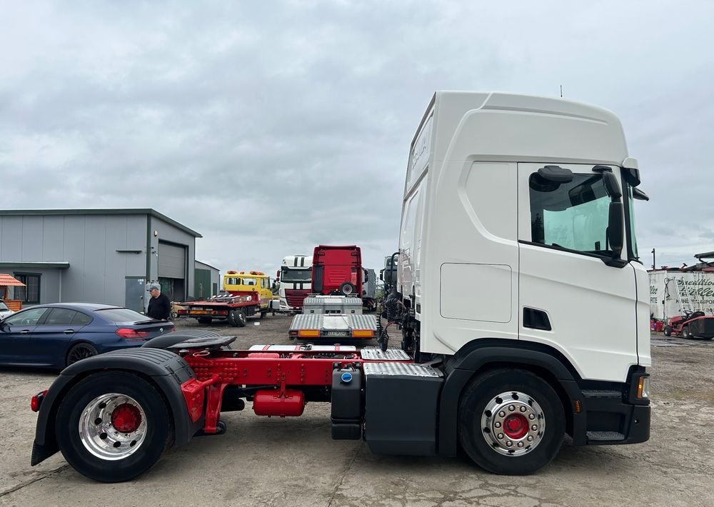 Scania R450 NAUKA JAZDY RETARDER STANDARD 7300kg / DOBRA POD WYWROTKĘ / KLIMA POSTOJOWA z Niemiec HYDRAULIKA - Cabeza tractora: foto 5 Scania R450 NAUKA JAZDY RETARDER STANDARD 7300kg / DOBRA POD WYWROTKĘ / KLIMA POSTOJOWA z Niemiec HYDRAULIKA - Cabeza tractora: foto 5