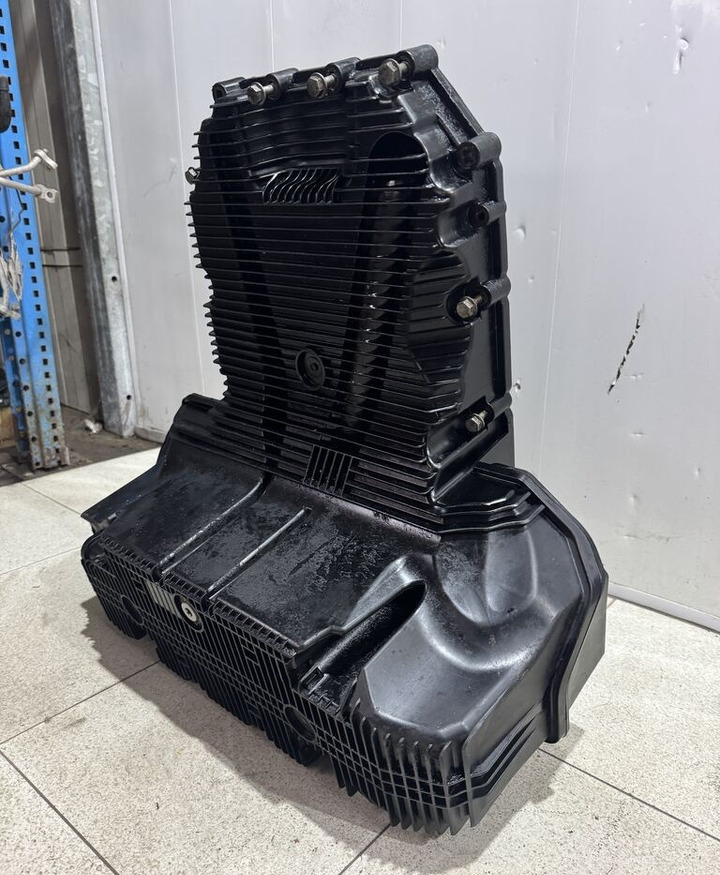 Mercedes-Benz Atego III E6 OM934 A934010XXXX Mercedes-Benz Atego III E6 OM934 - Cárter para Camión: foto 1 Mercedes-Benz Atego III E6 OM934 A934010XXXX Mercedes-Benz Atego III E6 OM934 - Cárter para Camión: foto 1