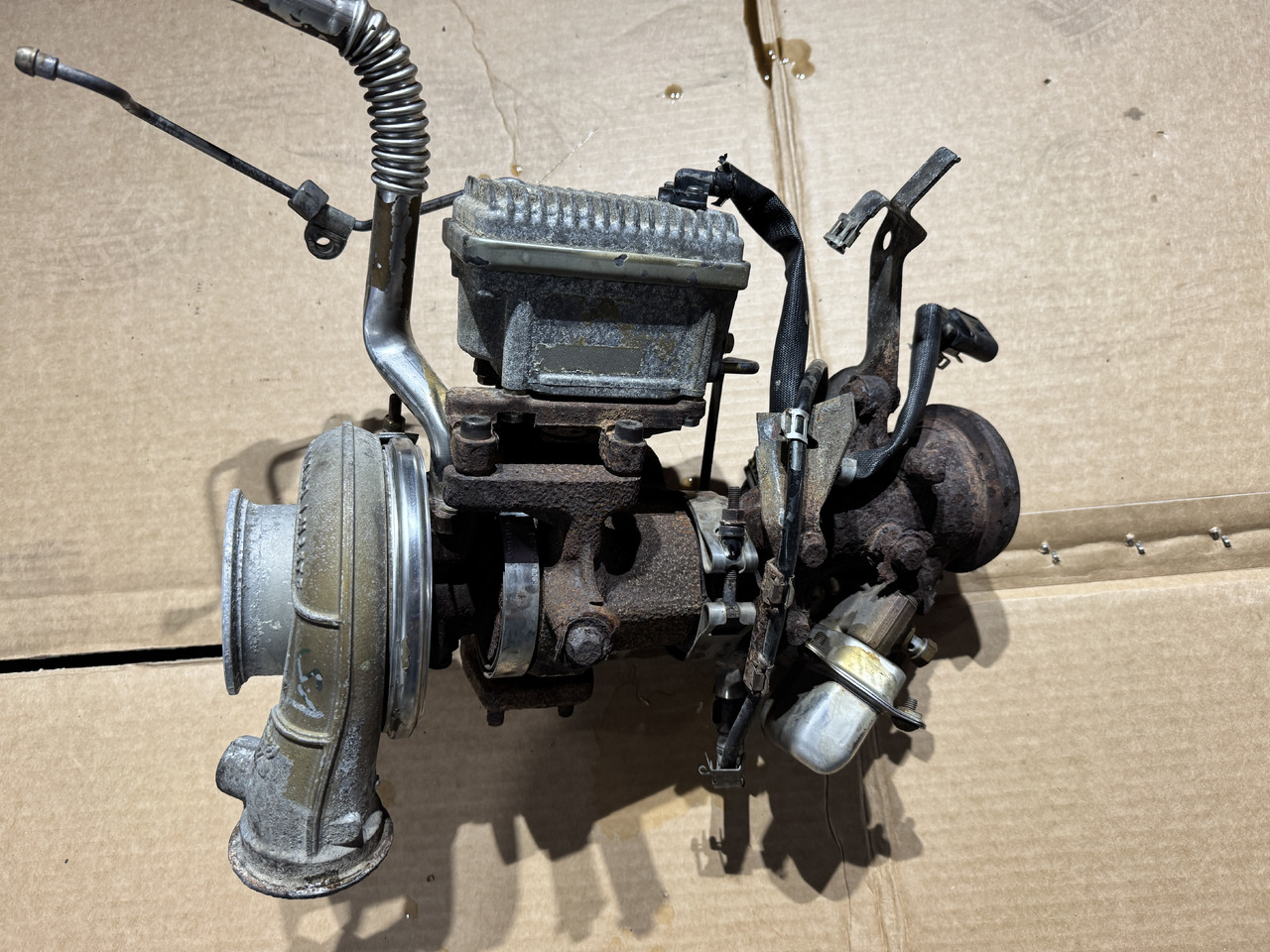 Mercedes OM934 Atego III E6 - Turbocompresor: foto 1 Mercedes OM934 Atego III E6 - Turbocompresor: foto 1