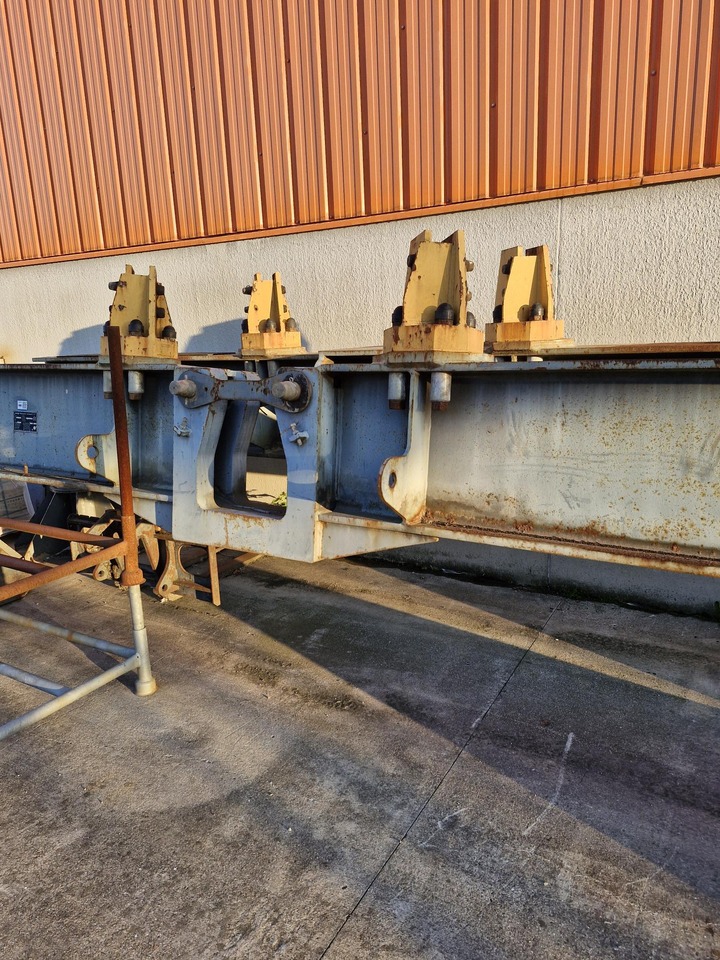 Liebherr 71EC B kreuz 3,80x3,80m - Grúa: foto 1 Liebherr 71EC B kreuz 3,80x3,80m - Grúa: foto 1