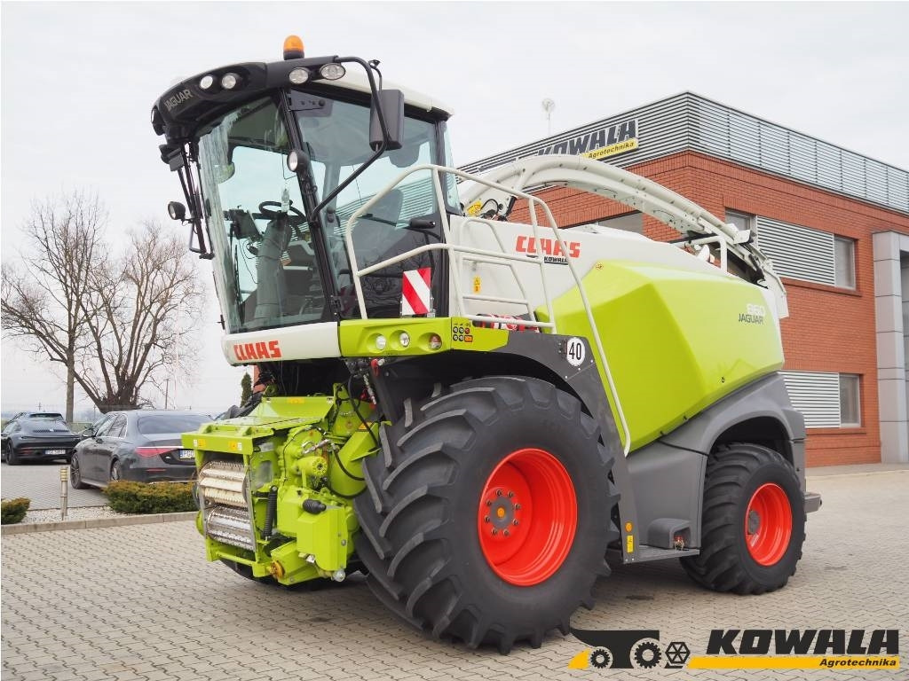 Claas Jaguar 860 4WD - Cosechadora de forraje: foto 1 Claas Jaguar 860 4WD - Cosechadora de forraje: foto 1
