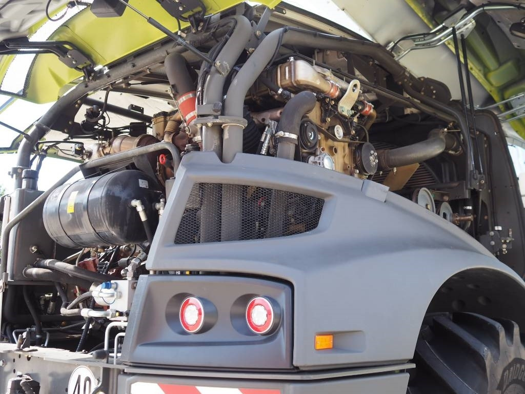 Cosechadora de forraje Claas Jaguar 950 4x4 + Orbis 750: foto 11 Cosechadora de forraje Claas Jaguar 950 4x4 + Orbis 750: foto 11