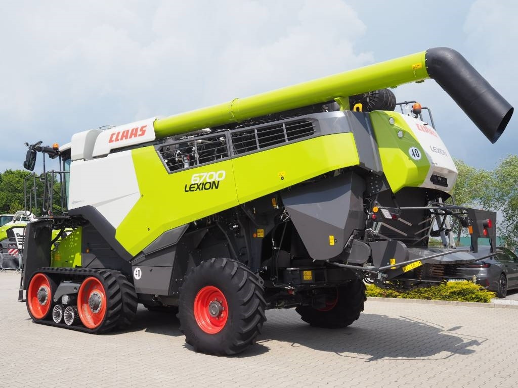 Claas Lexion 6700TT GPS + V930 - Cosechadora de granos: foto 2 Claas Lexion 6700TT GPS + V930 - Cosechadora de granos: foto 2