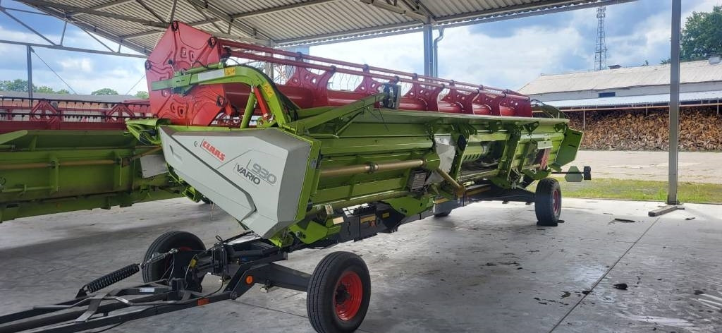 Claas Lexion 7500 + V930  - Cosechadora de granos: foto 5 Claas Lexion 7500 + V930  - Cosechadora de granos: foto 5