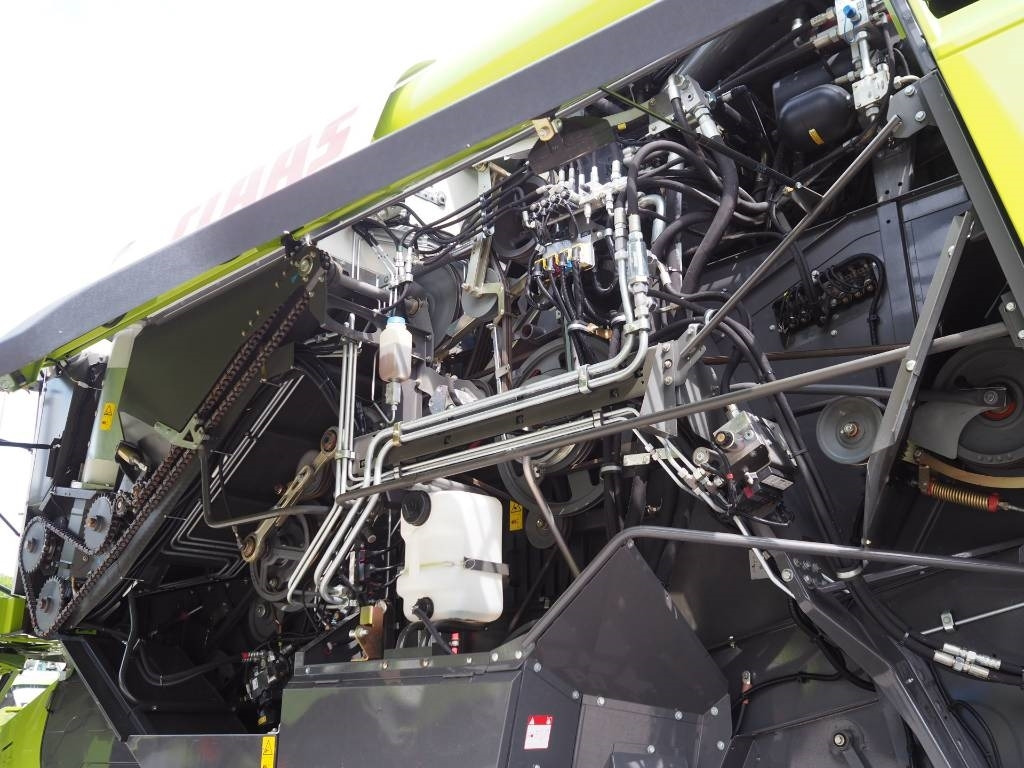 Cosechadora de granos Claas Lexion 760TT + V930: foto 8