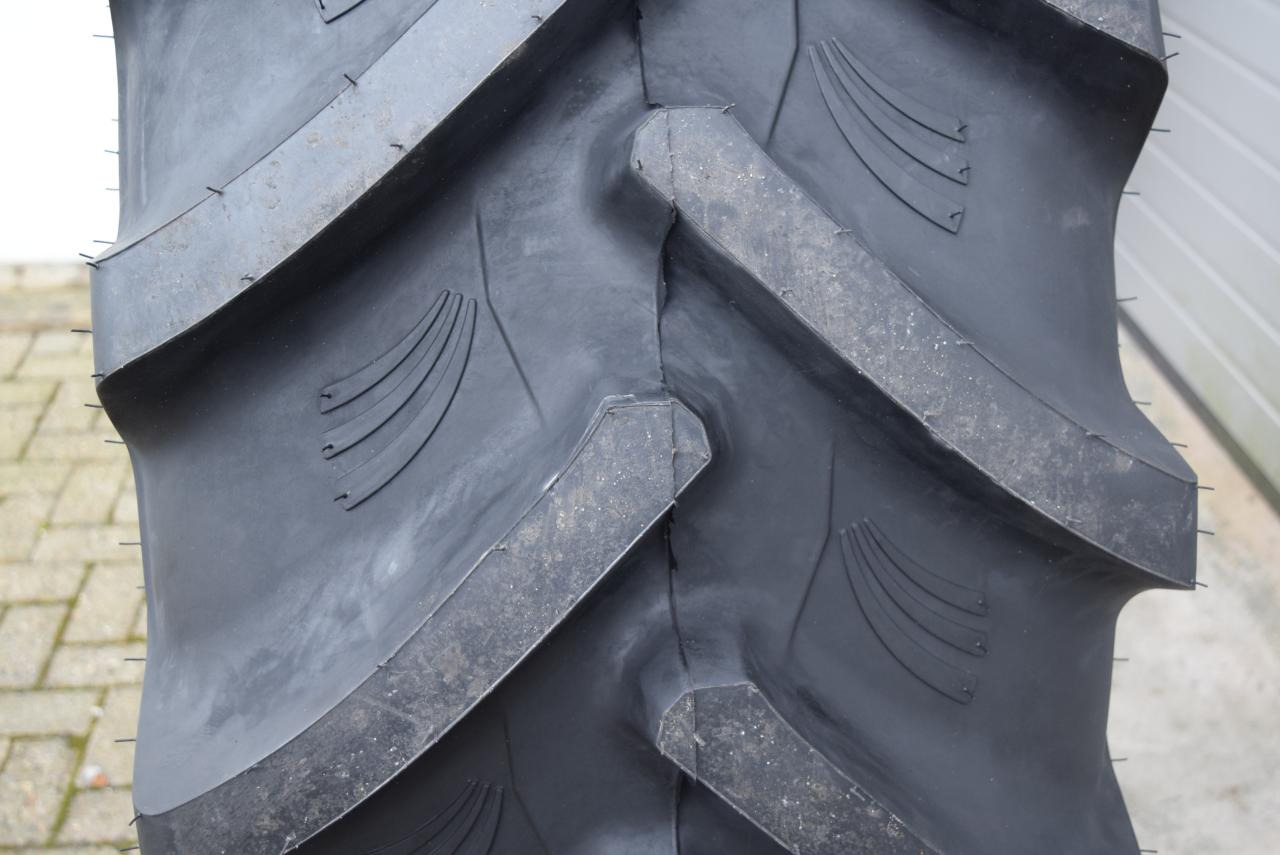 520/70R34 ***GRI*** - Neumático: foto 2 520/70R34 ***GRI*** - Neumático: foto 2