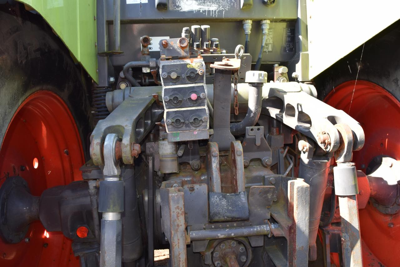 CLAAS Ares 826 RZ - Tractor: foto 5 CLAAS Ares 826 RZ - Tractor: foto 5