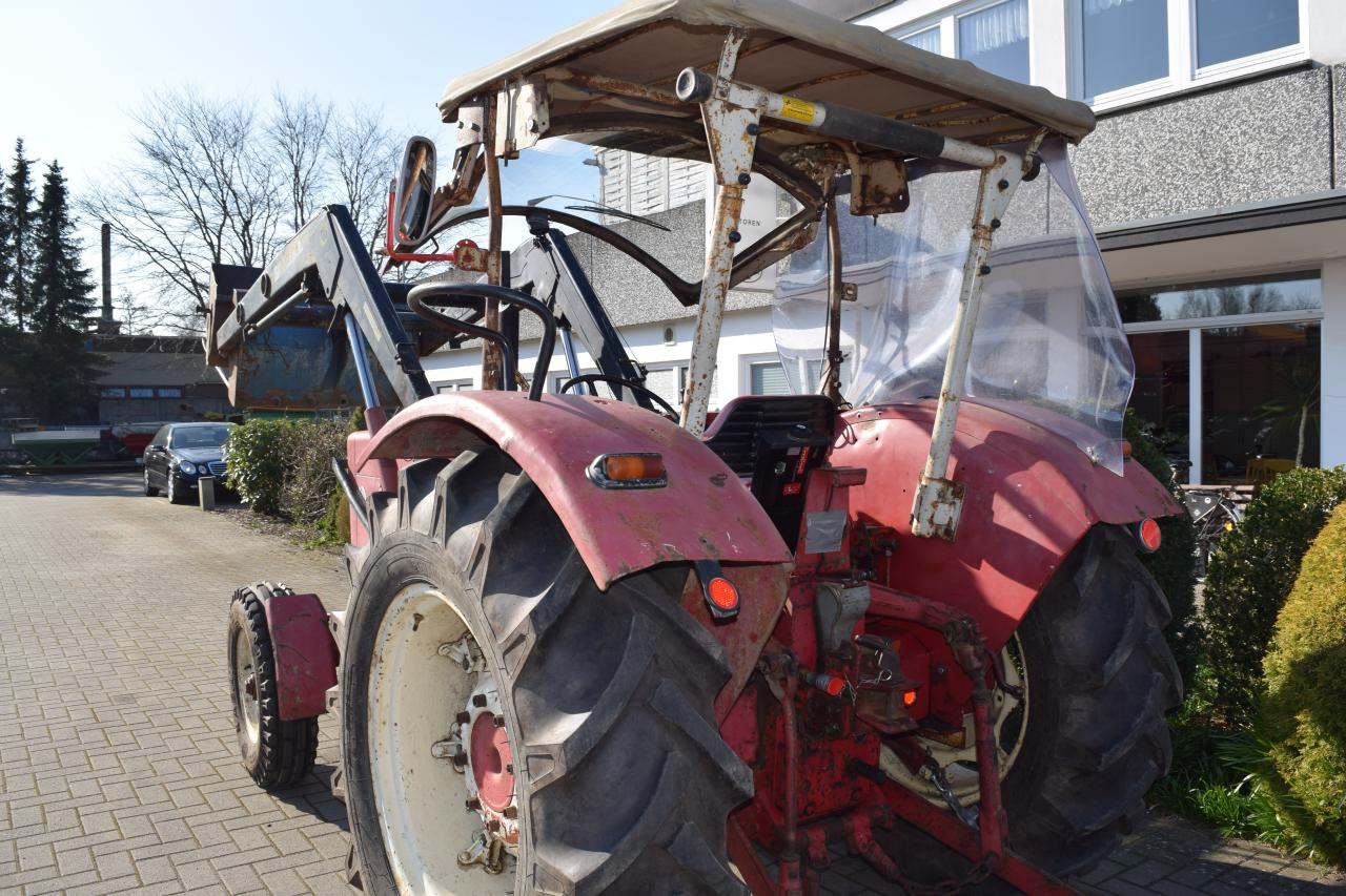 Tractor Case-IH 624: foto 7